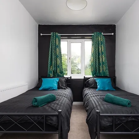 بيت للعطل Alt-stay - Leeds - 3 Bed Budget Contractor With Parking
