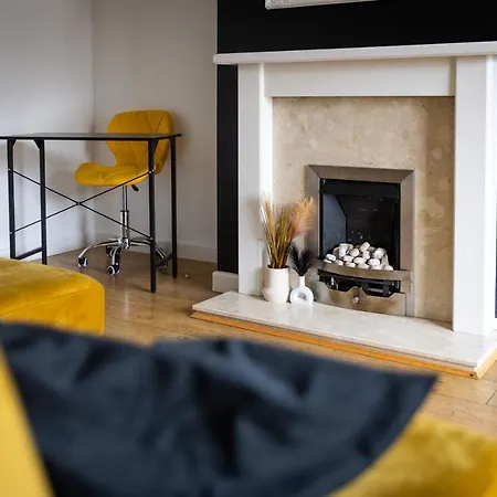 بيت للعطل Alt-stay - Leeds - 3 Bed Budget Contractor With Parking